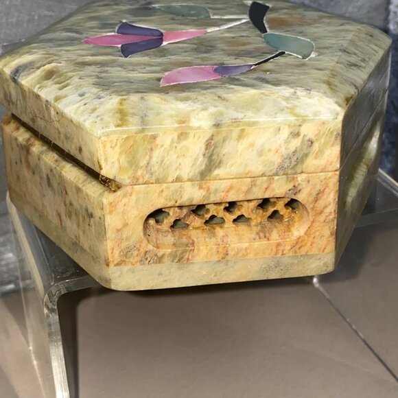 Hexagonal Stone Trinket Box Vintage MOP Inlaid Floral Motif Dendrite Inclusion - Picture 9 of 13